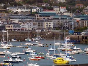 Zicht op Saint Peter Port