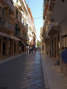 In de straten van Korfoe-Stad