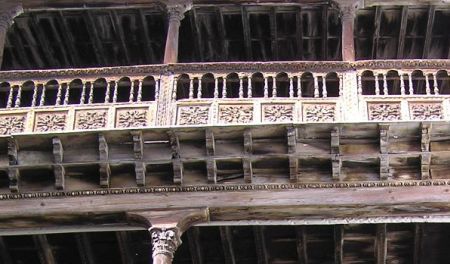 Houtsnijwerk Casa de los Balcones